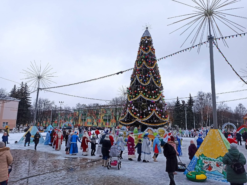 Парад Дедов Морозов 2020 Форум Губкин