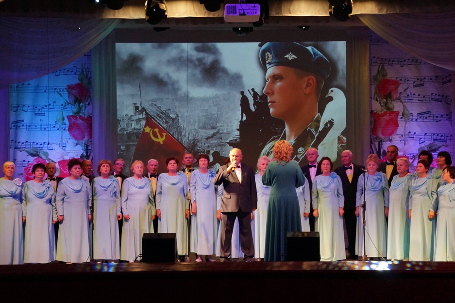 "Нам всего лишь 35!" - юбилейный концерт хора ветеранов "Живая память"