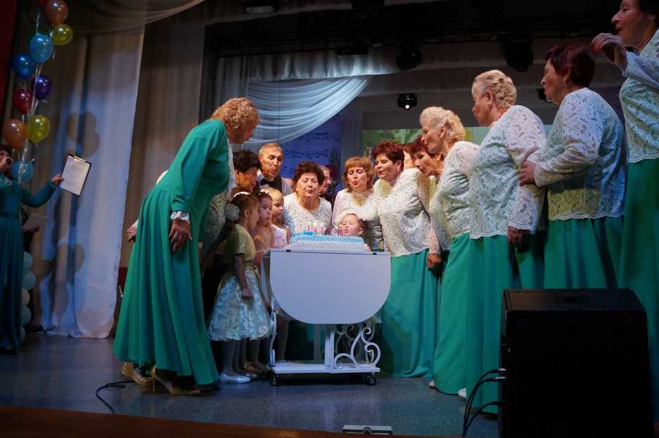 "Нам всего лишь 35!" - юбилейный концерт хора ветеранов "Живая память"